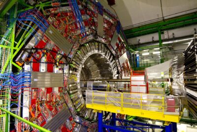 Le CERN et Mistral AI s’allient pour créer une IA dédiée à la physique des particules
